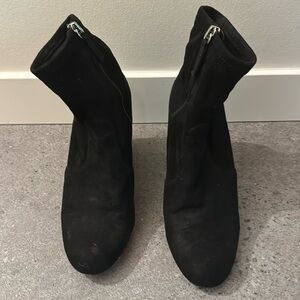 Steve Madden Gaze Booties (suede)